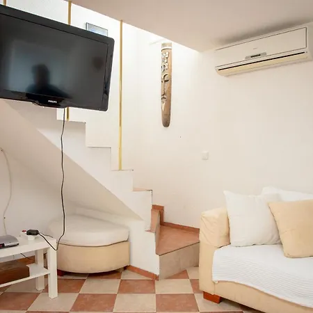 Beni - 4 Bedroom Private House By Flаt Manаger 펜션