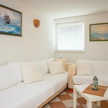 Beni - 4 Bedroom Private House By Flаt Manаger