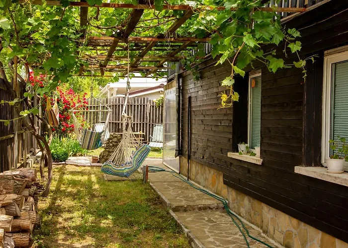 Дом отдыха Beni - 4 Bedroom Private House By Flаt Manаger