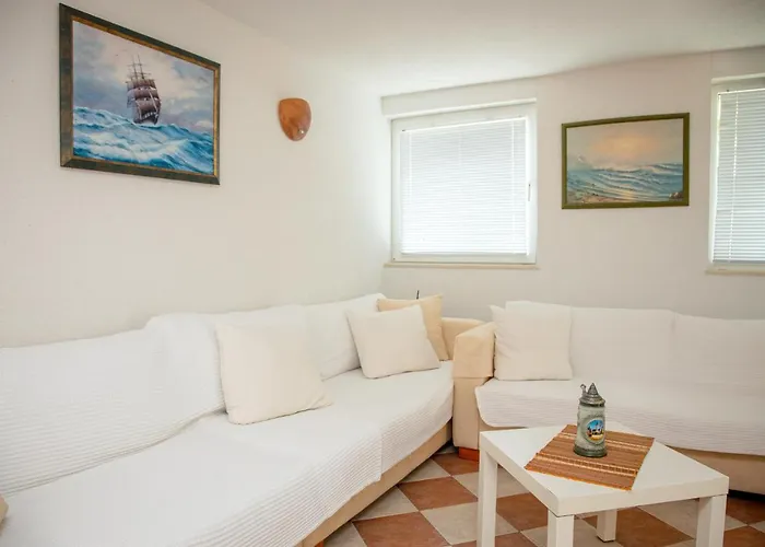 Beni - 4 Bedroom Private House By Flаt Manаger