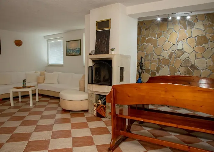 Дом отдыха Beni - 4 Bedroom Private House By Flаt Manаger Лозенец