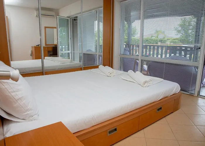 Дом отдыха Beni - 4 Bedroom Private House By Flаt Manаger *