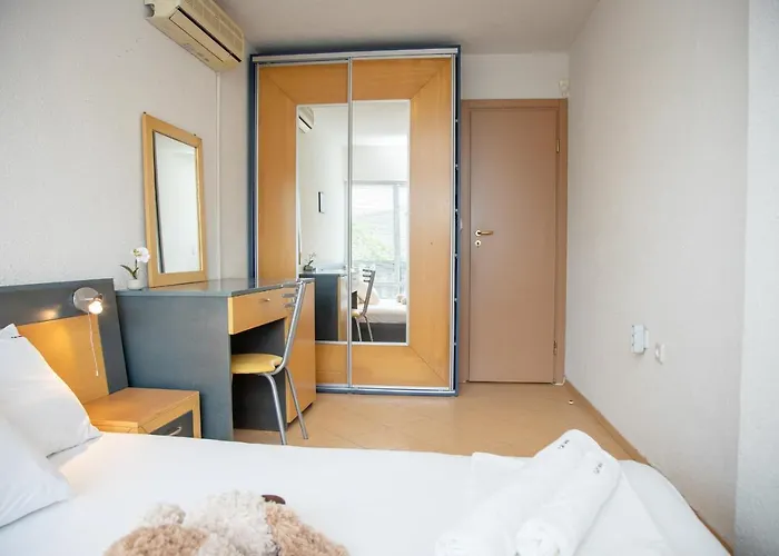 Beni - 4 Bedroom Private House By Flаt Manаger * Лозенец