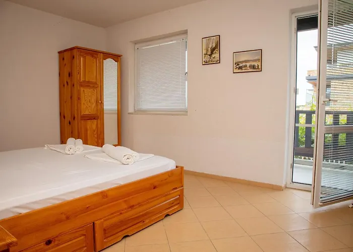 Beni - 4 Bedroom Private House By Flаt Manаger Дом отдыха Лозенец